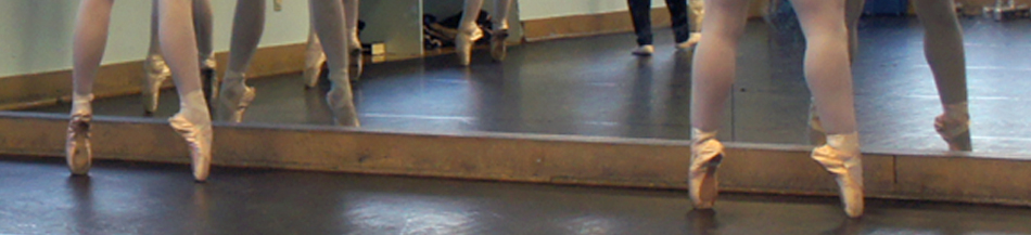 advanced pointe dancers